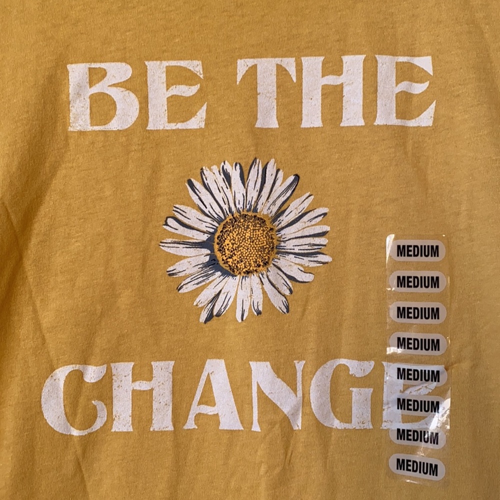 Be The Change Daisy Graphic Yellow Tee- M - Picture 3 of 6